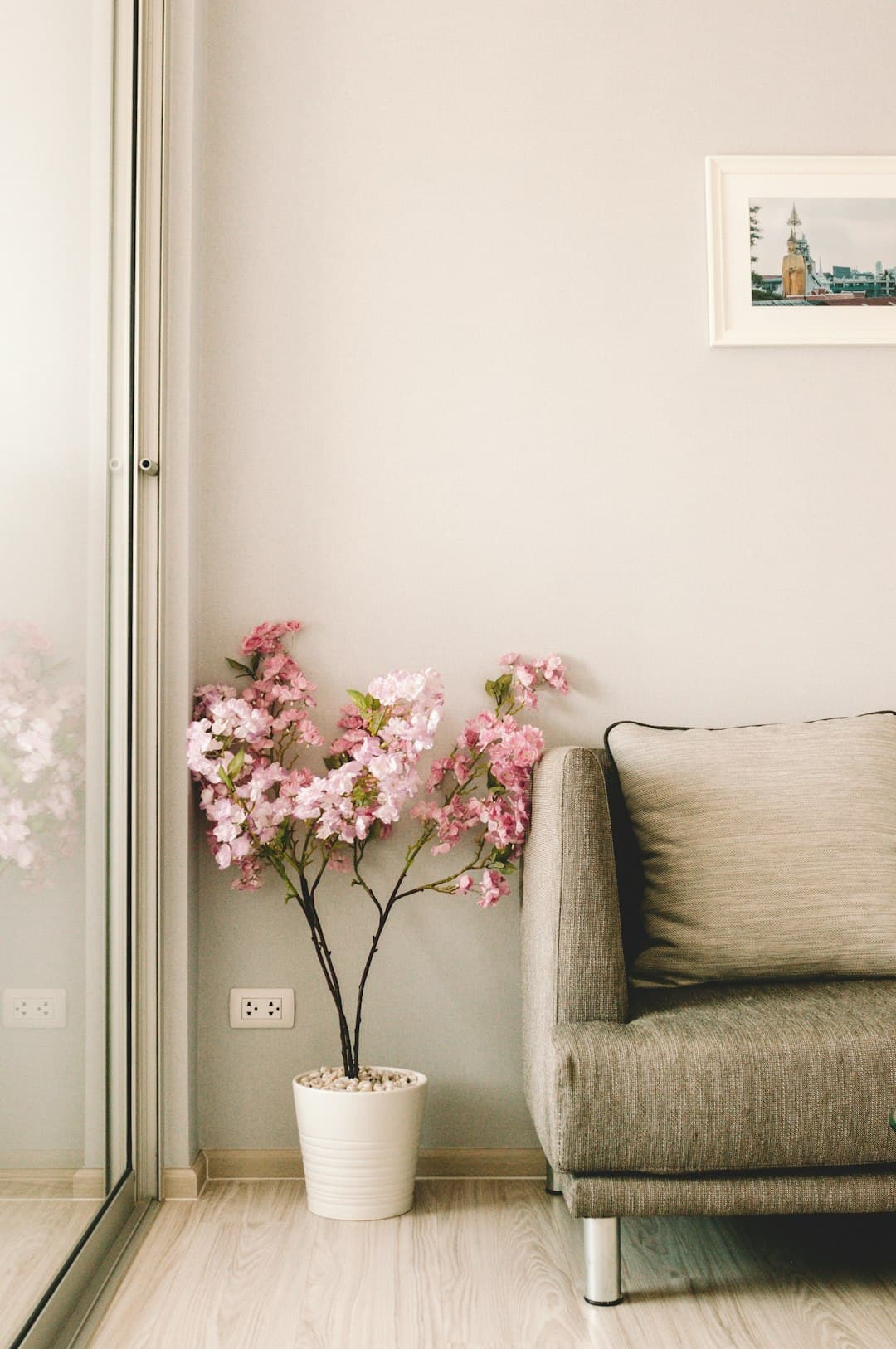 39 Apple Street interior